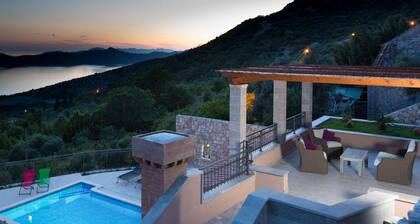 Villa Dias -stunning sea views, pool, sauna and beautiful terraces for 12 guests by MyWaycation