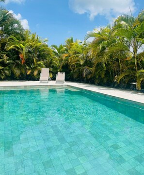 Utomhuspool