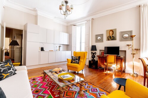 CENTRE HISTORIQUE AVIGNON, 3 CHAMBRES, CLIMATISATION,  Palais de Papes à 200m