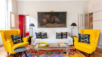 Télévision à écran plat, livres