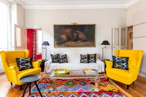 Télévision à écran plat, livres