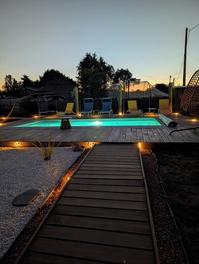 L'échappée Huroise, private pool and spa