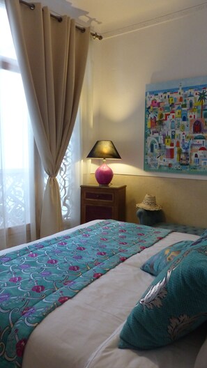 6 chambres, fer et planche à repasser, accès Internet, draps fournis