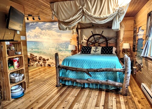 EI PUHDISTUSMAKSUA! Cool Shipwreck Adventure Suite - Ilmaiset kajakit / kanootit lähellä rantaa!