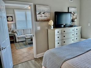 2 slaapkamers, een strijkplank/strijkijzer, gratis wifi, beddengoed