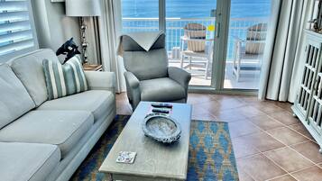 スマートテレビ、ミュージックライブラリ、ステレオ