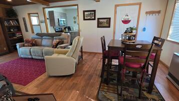 Smart TV, fireplace, books