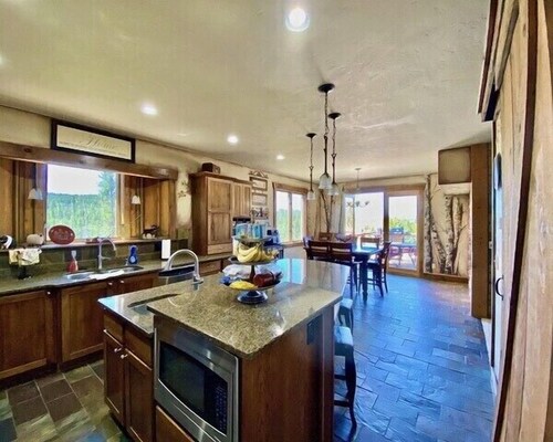  Beautiful Lakeview Custom Home with awesome views!