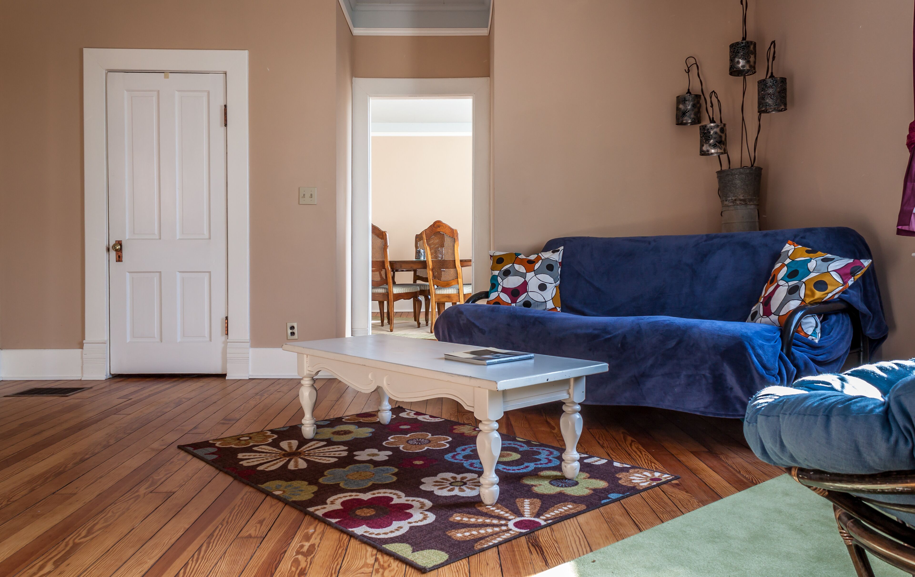 TV connectée, jeux vidéo, lecteur de DVD, livres