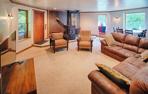 Interior - Beautiful spacious country home set on 22 acres that sleeps 27 people. (Champion)