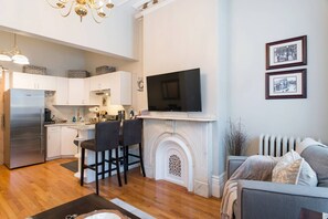 Smart TV, fireplace, music library, video library