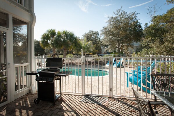 Terrace/patio - Great Location. Seaside/Old Seagrove, Private Pool,  3 Min Walk to Beach. (Santa Rosa Beach)