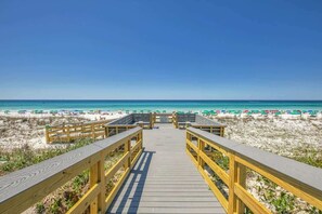 Una playa cerca