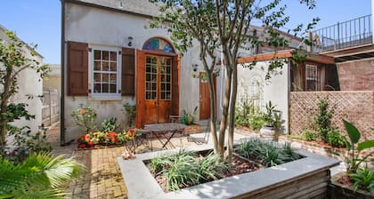 Authentic Creole Cottage - Steps to French Quarter