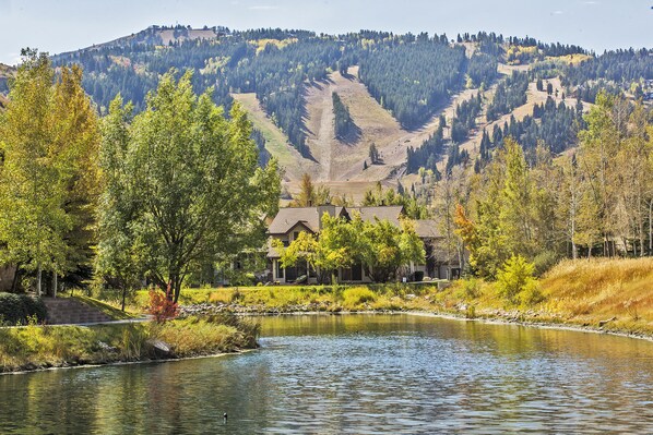 Exterior - Newly & Fully Remodeled 2024! AC! Free Shuttle to DV! New Hot Tub Up to 25% Off! (Park City)