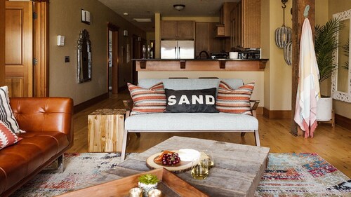 Eine wunderschön eingerichtete 2 Schlafzimmer, 2 Bäder Wohnung