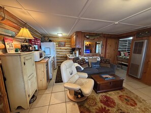 Smart TV, fireplace, DVD player, books - Your Little Bit O’ Heaven: Historic Lakefront Log Cabin, Sandy Beach & Stars (Lac du Flambeau)