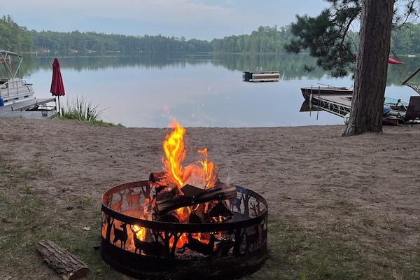 Please keep waterhose on standby whenever enjoying fire; extinguish end of night