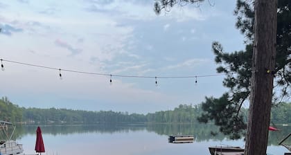 Your Little Bit O’ Heaven: Historic Lakefront Log Cabin, Sandy Beach & Stars