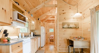 Mökki IE Farm - kaunis laitumelle, 7. 8 mailin ajomatkan päässä Equestrian Center
