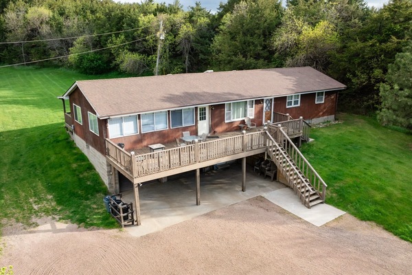 24238 Riverside Road. Spacious, secluded , walk to the water.