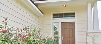 Casa di Vino - Backyard BBQ near Messina Hof