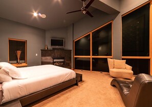 6 slaapkamers, een bureau, een strijkplank/strijkijzer, gratis wifi