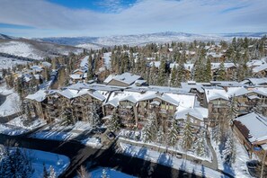 Exterior - Mountain Modern: Park City’s Silver Lake Village / Upper Deer Valley (Park City)