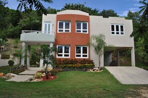 Exterior - Surfing Privacy and Relaxation!  Wi-Fi, full A/C! (Rincon)