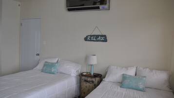 3 slaapkamers, een strijkplank/strijkijzer, wifi, beddengoed
