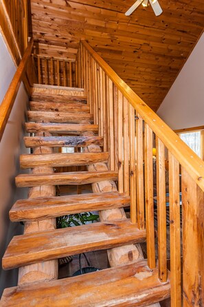 Interior - "Walden Pond" Adventure Amidst 44 Private Acres (Stewartville)