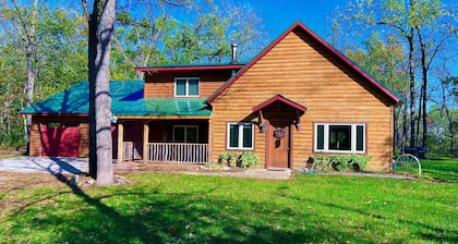 "Walden Pond" Adventure Amidst 44 Private Acres