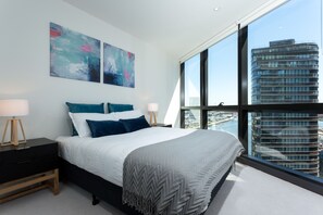 1 多间卧室、埃及棉床单、高档床上用品、羽绒被