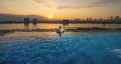 New Orient Hotel Danang