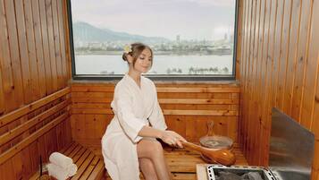 Couples treatment rooms, sauna, hot tub, steam room, body treatments