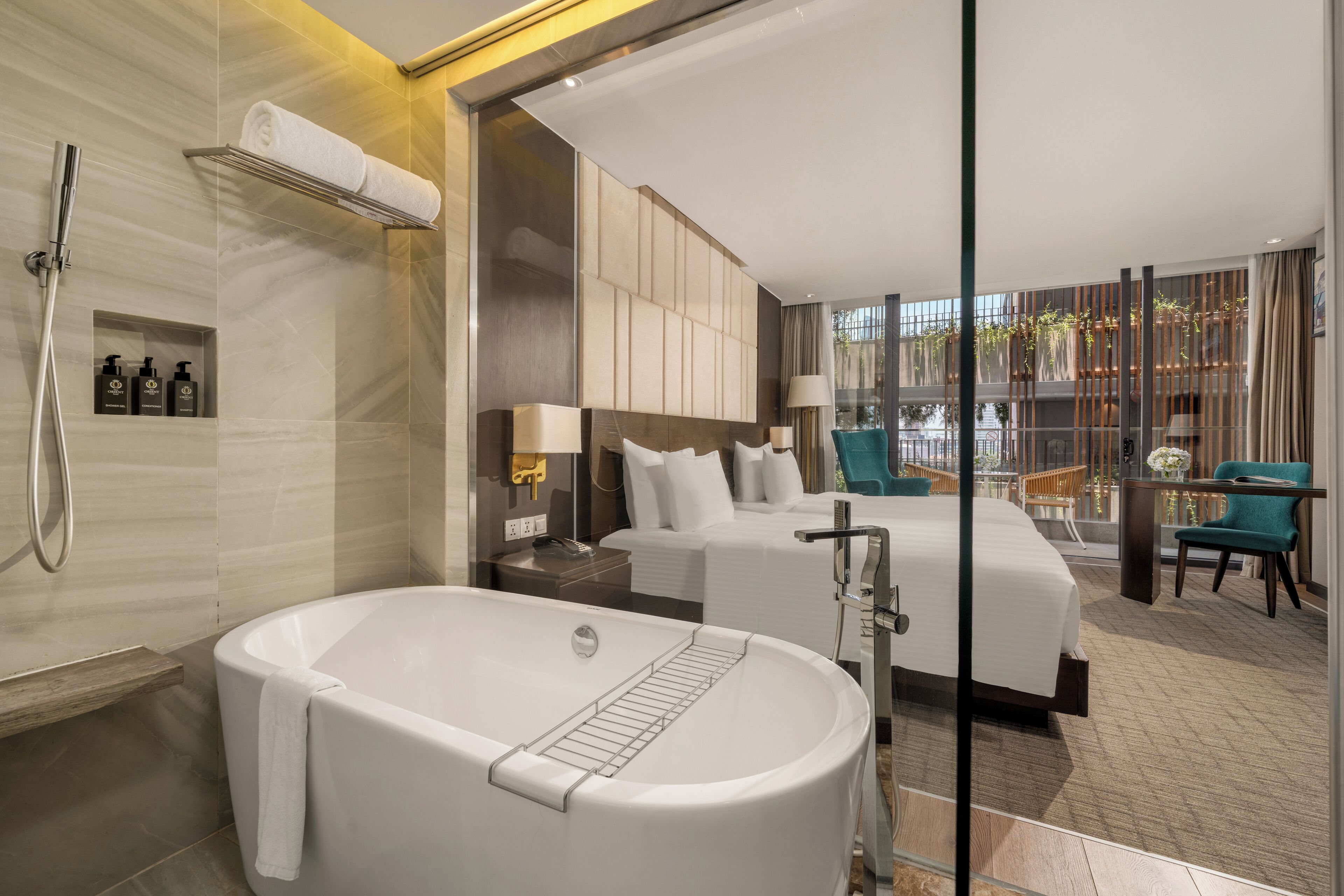 premier deluxe double/twin with bathtub | view from room