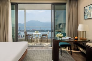 Premier Double or Twin Room, River View & Balcony | Vista do quarto