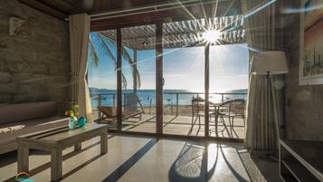 Bungalow (Ocean Front View) | Terrasse/Patio