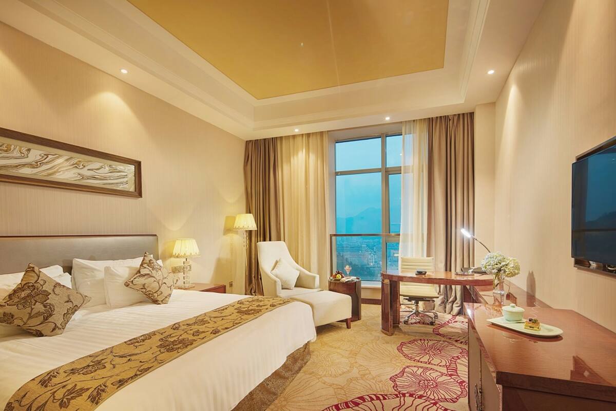 Minibar, in-room safe, desk, blackout drapes