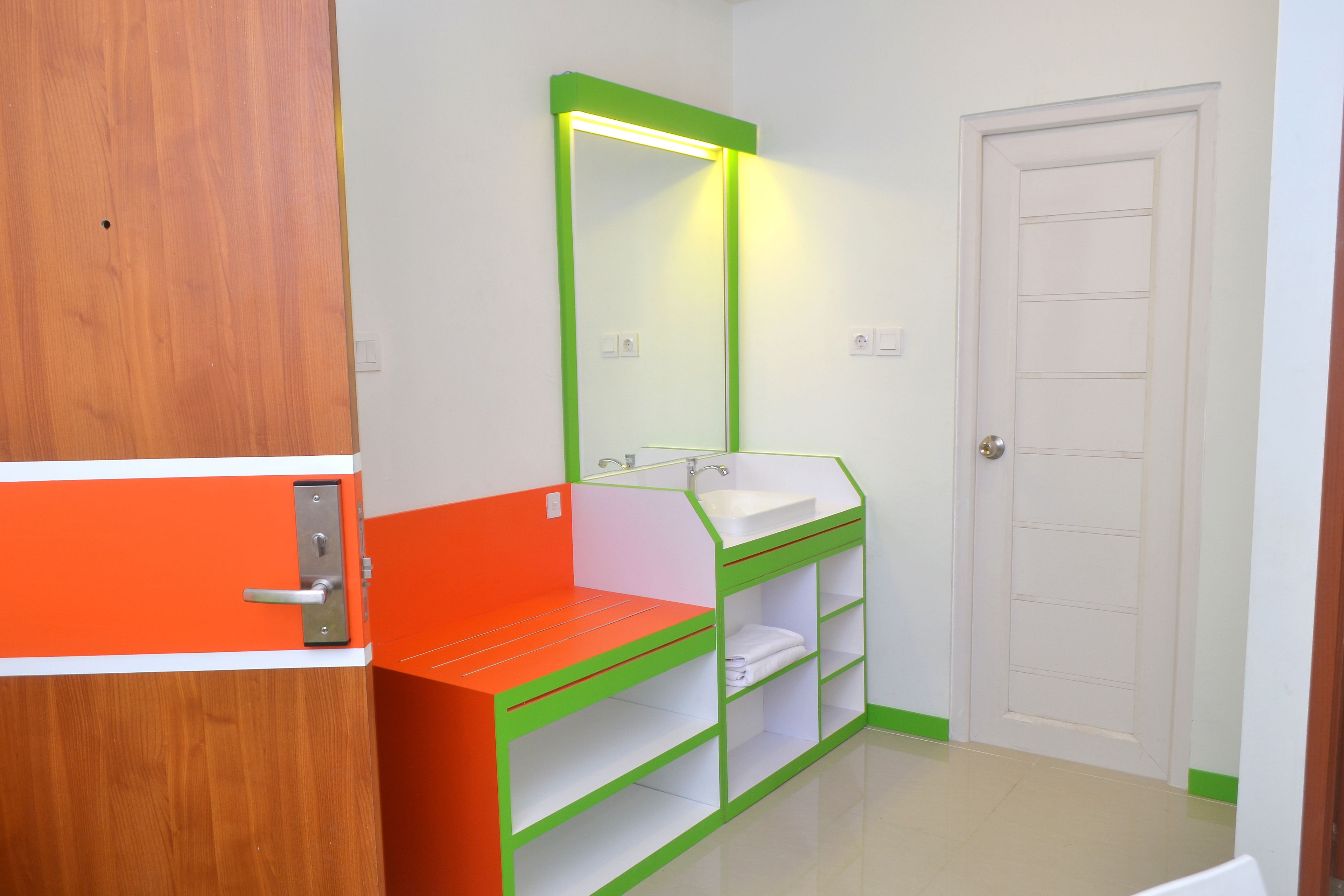 Foto - Titanium Express HomTel