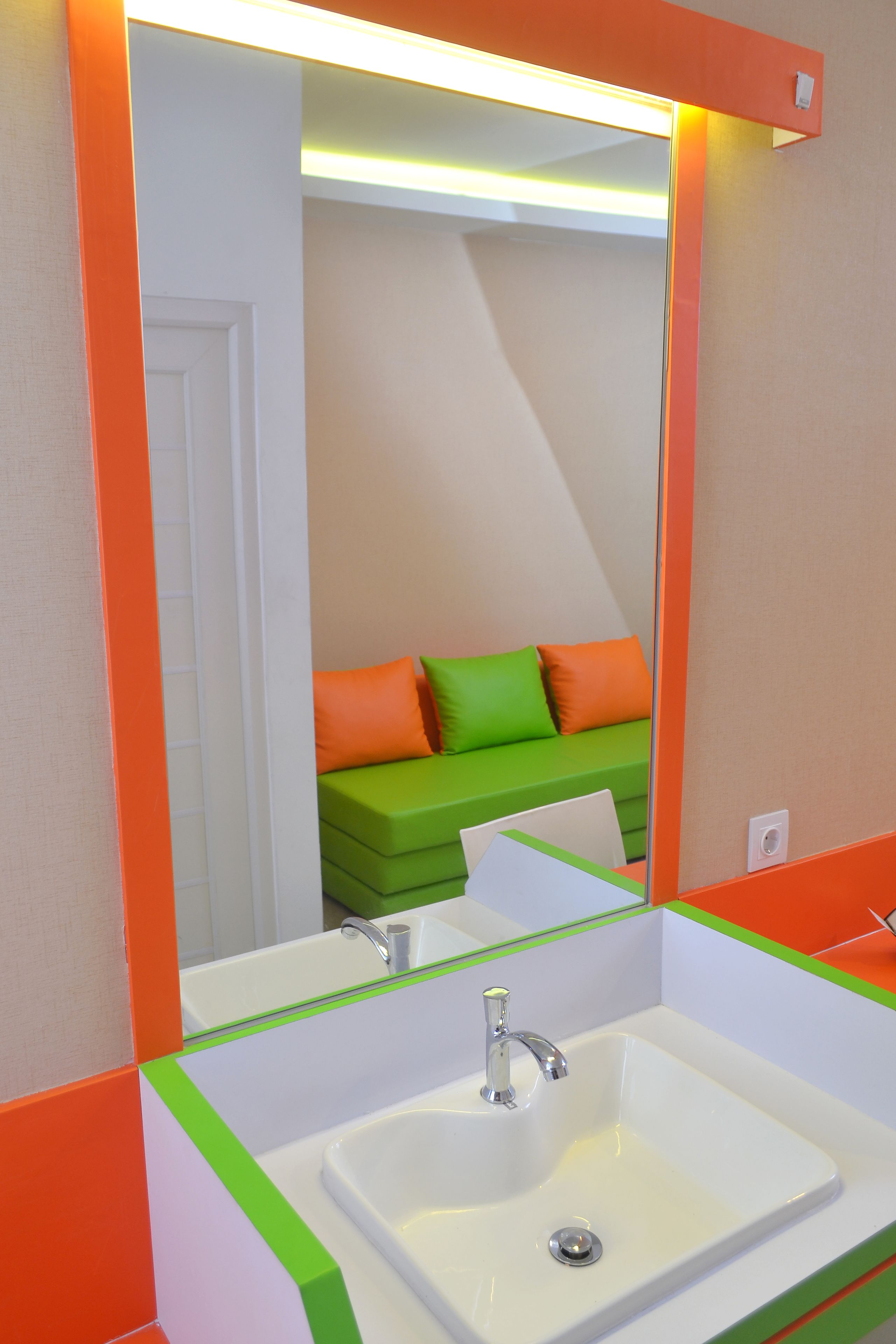 Foto - Titanium Express HomTel