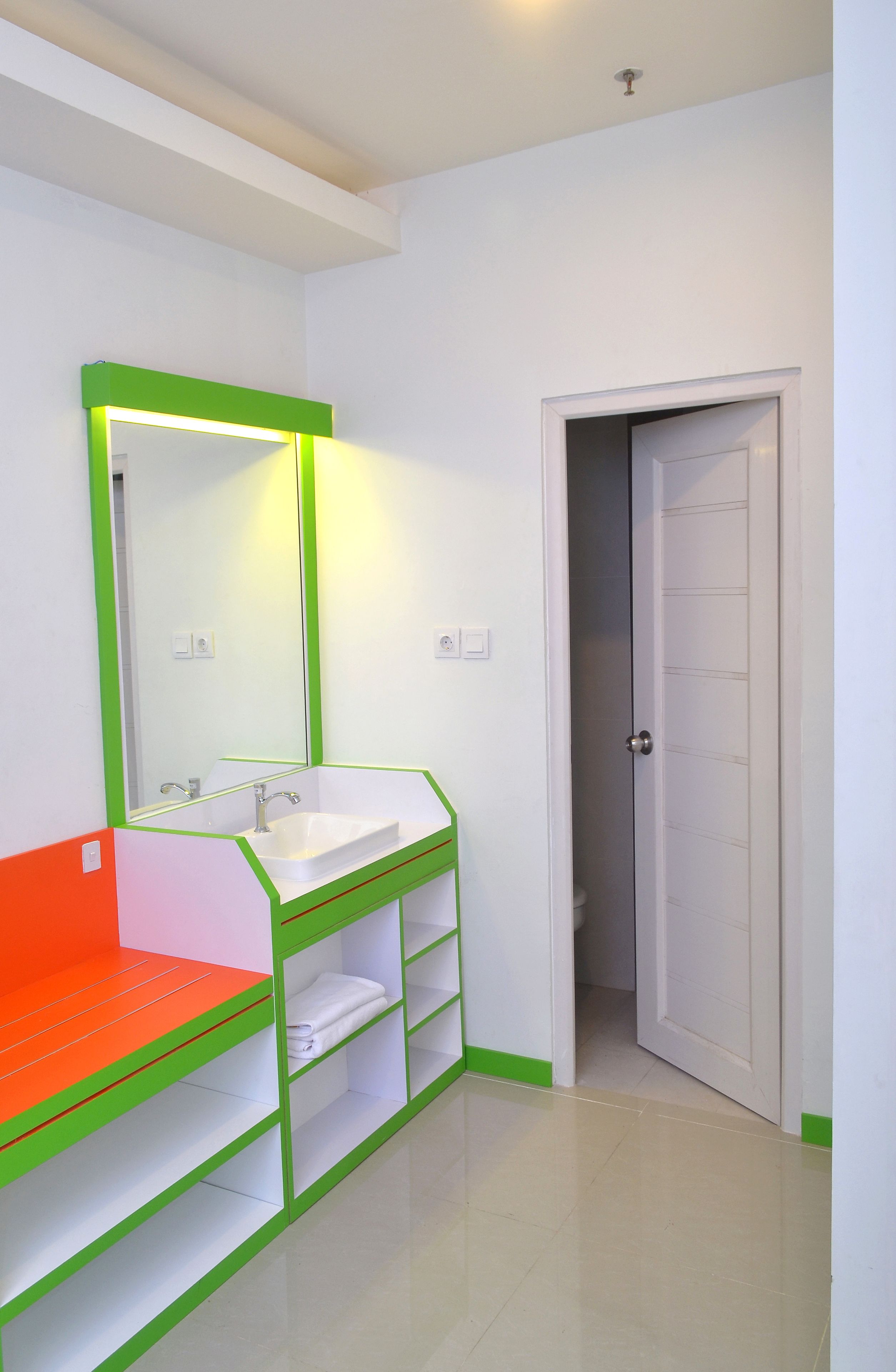 Foto - Titanium Express HomTel