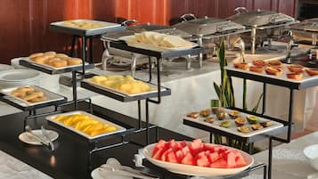 Spécialités Cuisine locale et internationale
