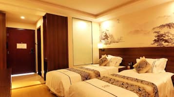 1 soverom, minibar, safe på rommet og skrivebord