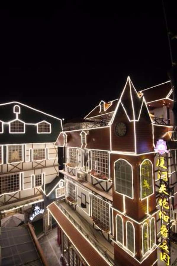 Front of property – evening/night