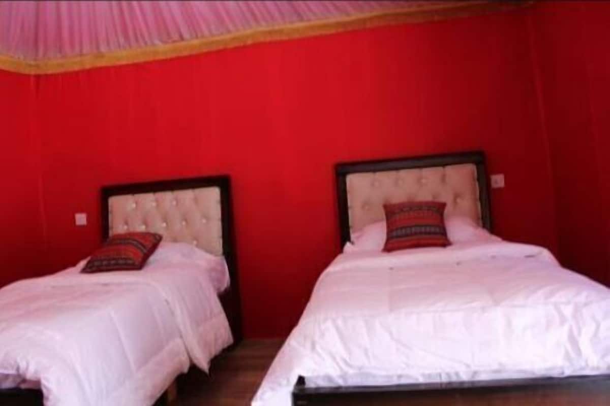 Classic Triple Room, Mountain View | Minibar, desk, WiFi (free)