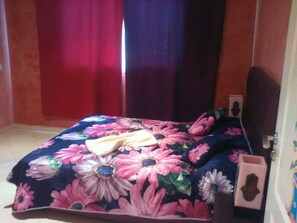 Apartment | 1 bedroom, in-room safe, free WiFi, bed sheets - Appartement de Charme (Marrakech)