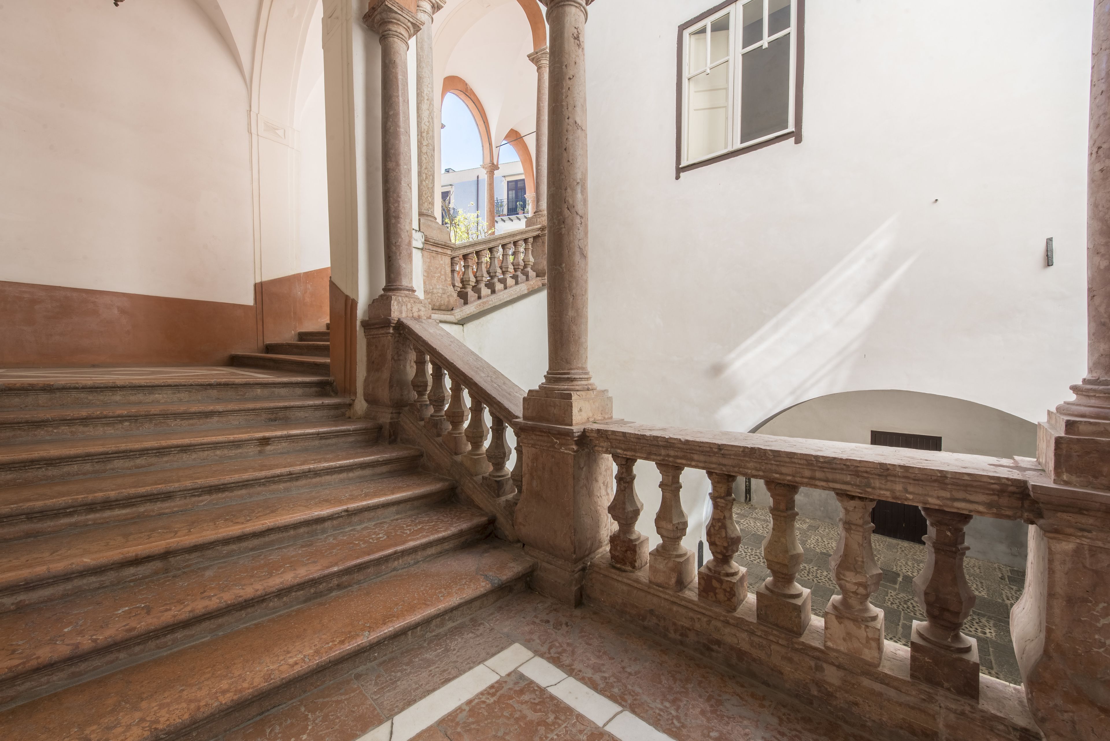 Foto - Casa degli Affreschi a Palazzo Lungarini