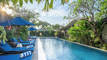 Outdoor pool, open 8:00 AM to 9:00 PM, pool umbrellas, pool loungers