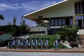Lobby sitting area - Don Antonio Glamping Village (Giulianova)